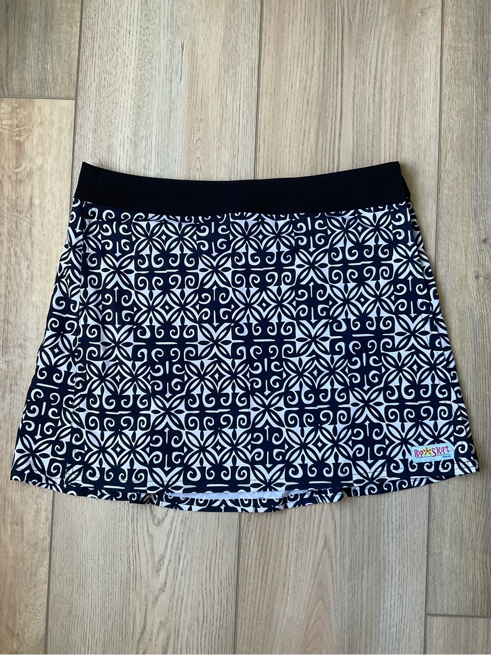RipSkirt Hawaii Navy Blue/White Geo Tile Wrap Skirt Cover Up Length 1 Size M